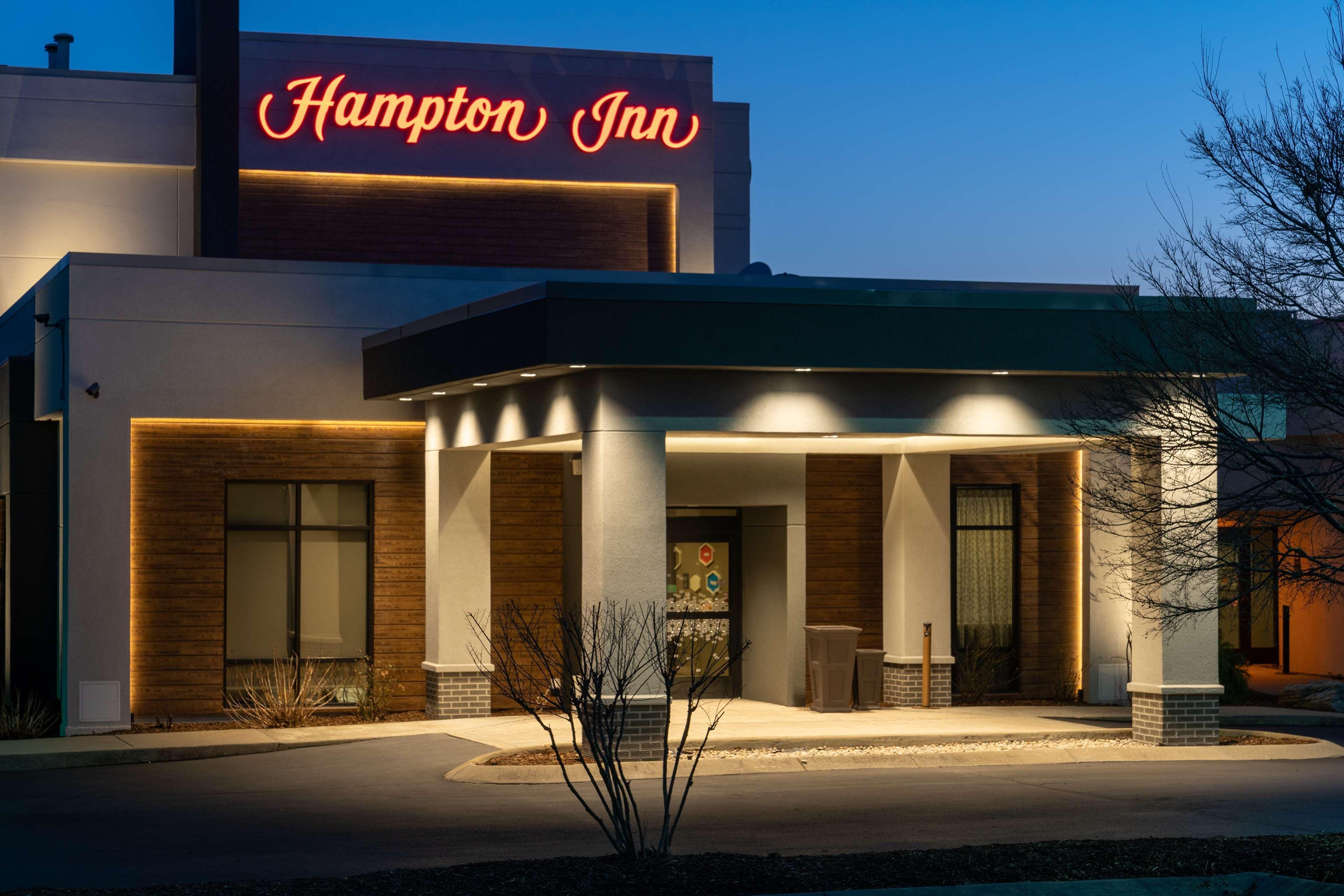 Hampton Inn - Springfield Exteriör bild